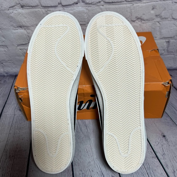 NEW IN BOX! NIKE Blazer Low '77 Vintage DA6364 001 Black/White/Sail. Size 9.5 - Picture 5 of 16